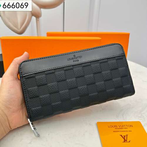 Picture of LV Wallets _SKUfw142364462fw
